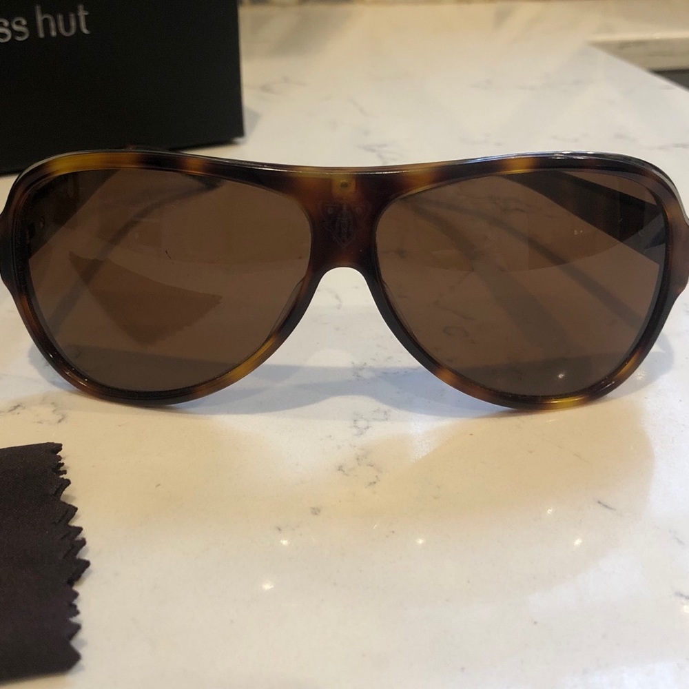 Authentic Gucci sunglasses - Picture 4 of 8